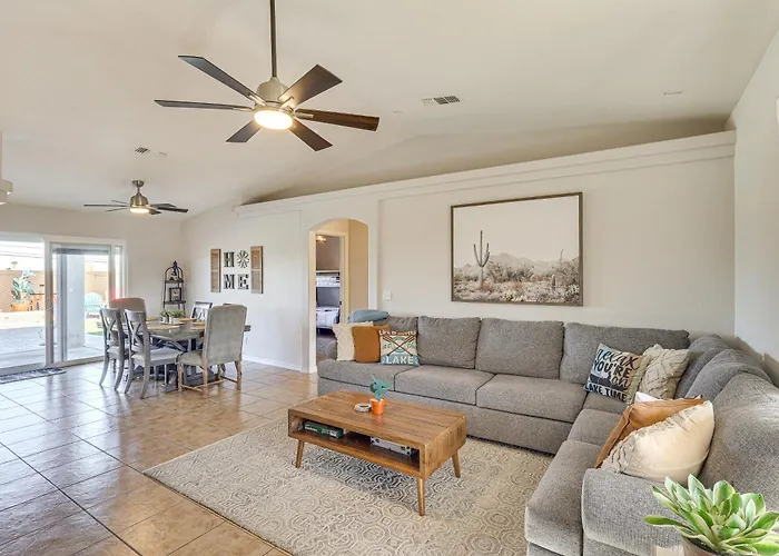 Pool, Games & Views! Havasu Family Holiday home *