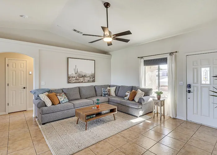 Pool, Games & Views! Havasu Family Holiday home *
