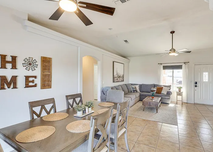 Pool, Games & Views! Havasu Family Holiday home Lake Havasu City
