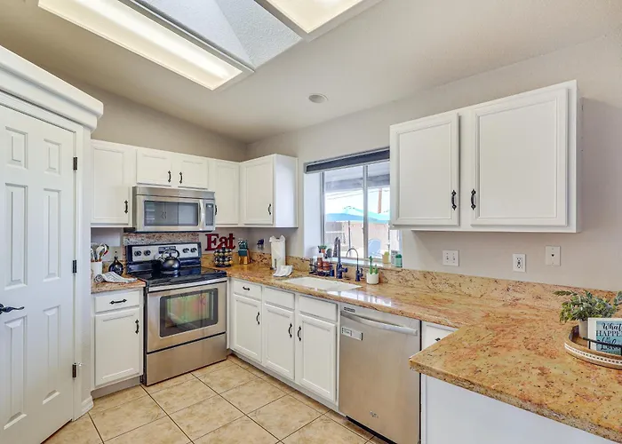 Pool, Games & Views! Havasu Family Holiday home Lake Havasu City