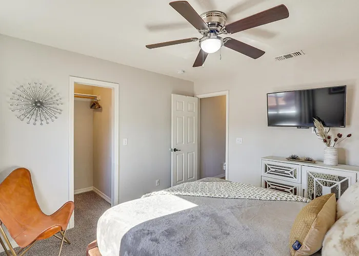 Holiday home Pool, Games & Views! Havasu Family Lake Havasu City