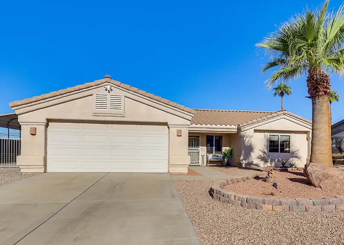 Pool, Games & Views! Havasu Family Holiday home *
